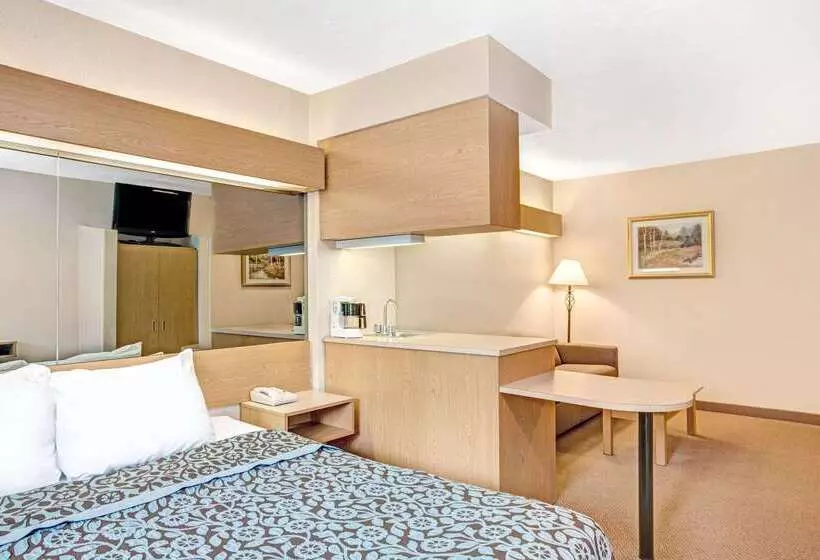 فندق Days Inn By Wyndham Sturbridge