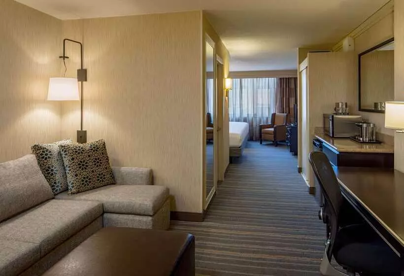 هتل Doubletree Suites By Hilton Minneapolis Downtown