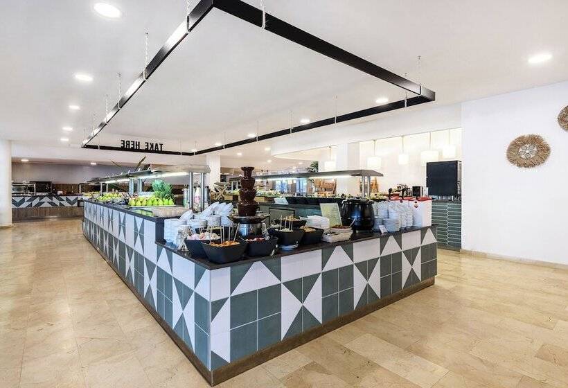 Отель Fergus Club Palmanova Park