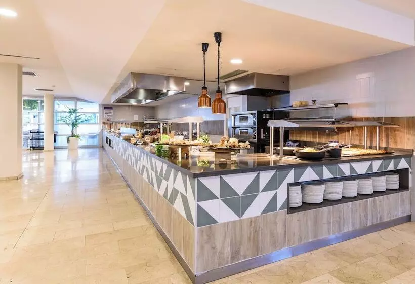 هتل Fergus Club Palmanova Park