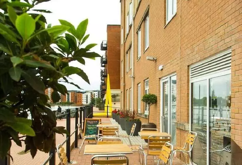 酒店 Holiday Inn Express Cardiff Bay, An Ihg