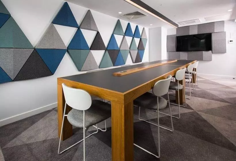 酒店 Holiday Inn Express Cardiff Bay, An Ihg