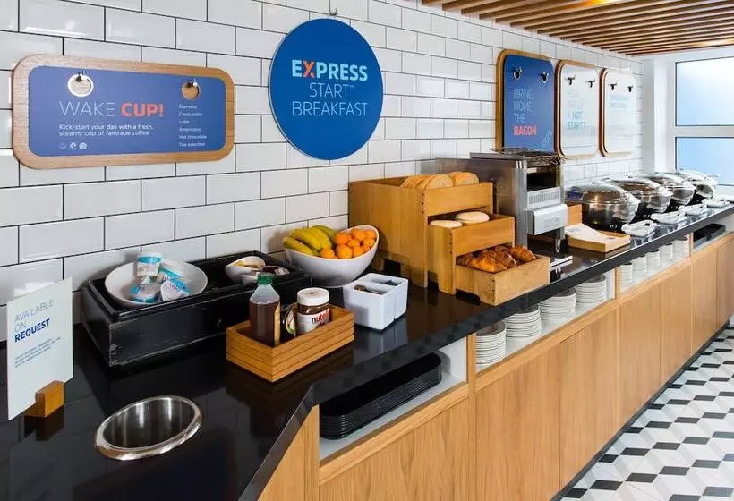 酒店 Holiday Inn Express Cardiff Bay, An Ihg