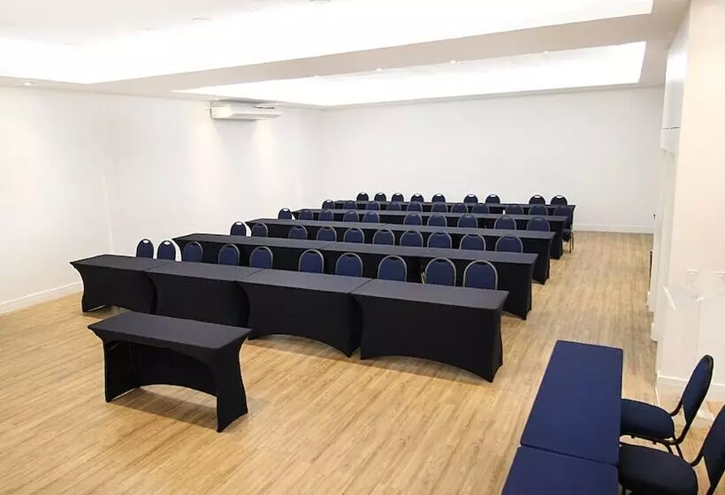 ホテル Holiday Inn Fortaleza, An Ihg