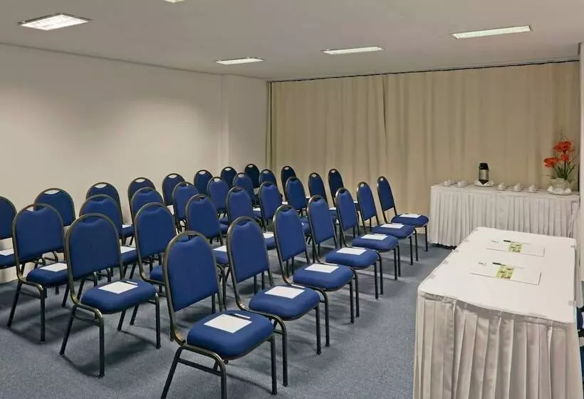 ホテル Holiday Inn Fortaleza, An Ihg