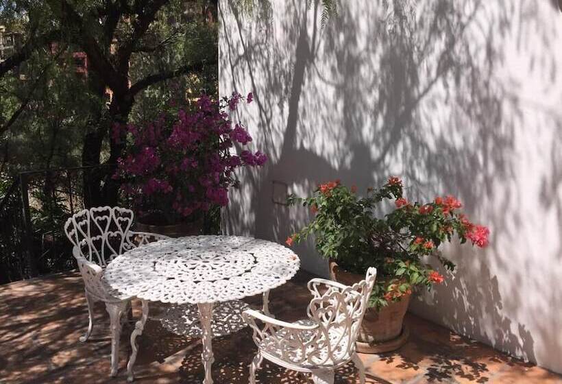 هتل La Puertecita Apart