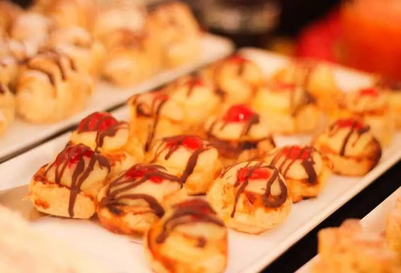 هتل Johnscher By Sj San Juan Curitiba