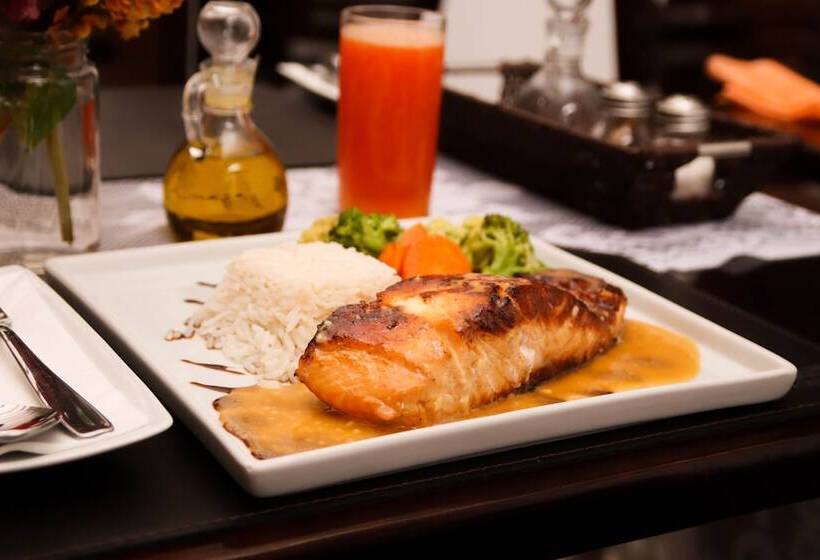 Hotel Johnscher By Sj San Juan Curitiba