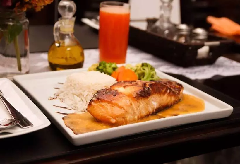 هتل Johnscher By Sj San Juan Curitiba