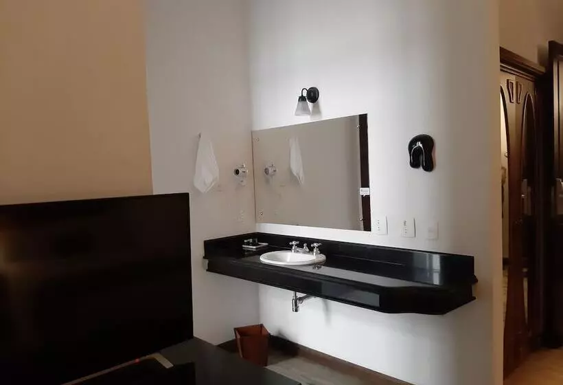 هتل Johnscher By Sj San Juan Curitiba