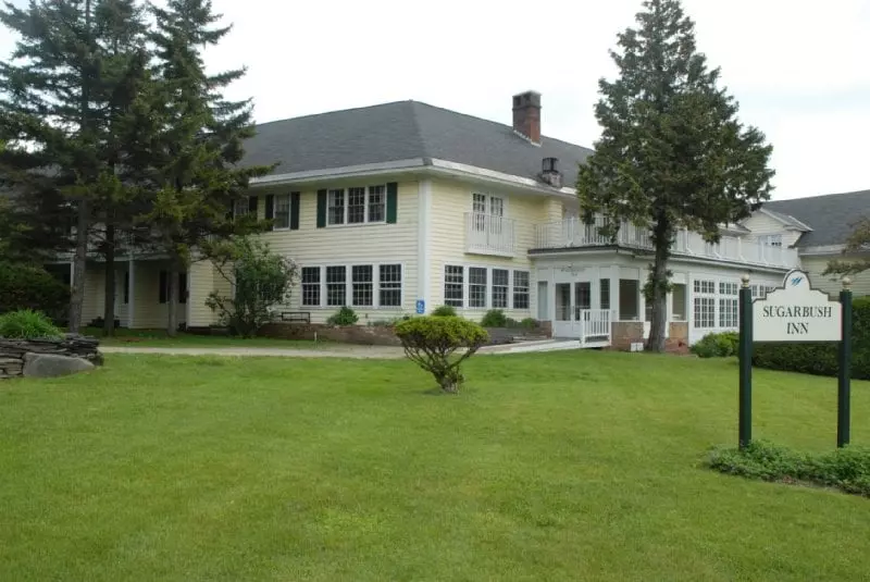 Отель The Sugarbush Inn