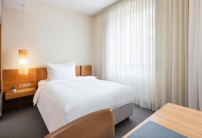 Lindner Hotel Berlin Ku'damm - JDV by Hyatt