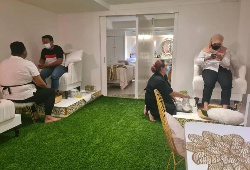 Grandeur Hotel And Spa