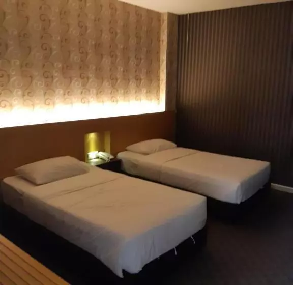 Grandeur Hotel And Spa