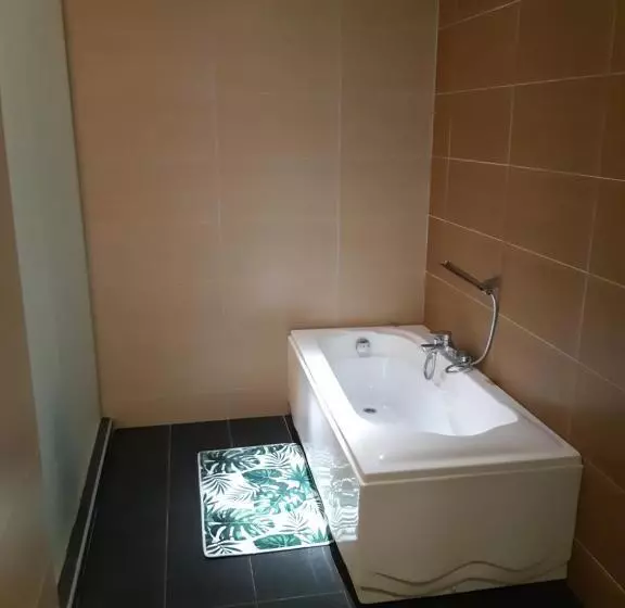 Grandeur Hotel And Spa