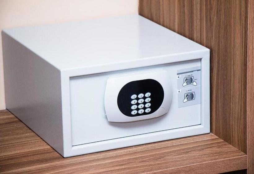 هتل Inacio S Plaza