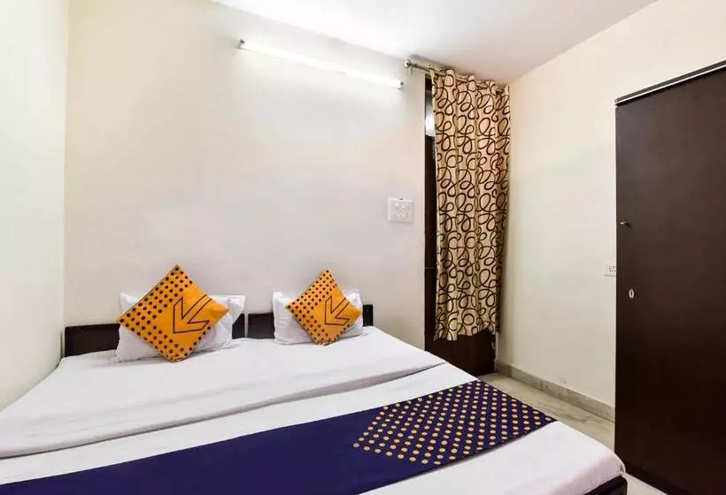 ホテル Spot On 67533 Dhanuka Residency Boys Hostel