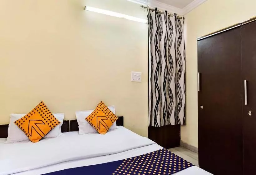ホテル Spot On 67533 Dhanuka Residency Boys Hostel