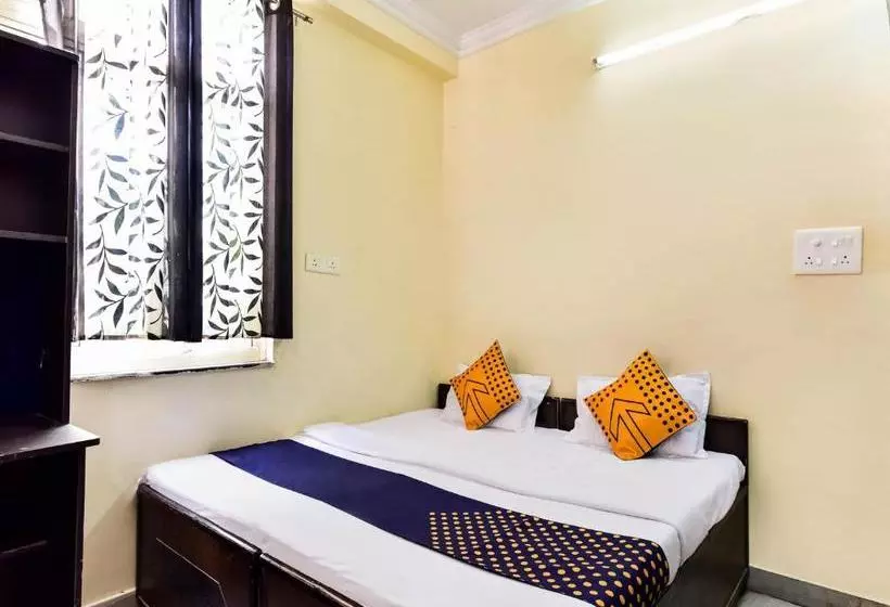 ホテル Spot On 67533 Dhanuka Residency Boys Hostel