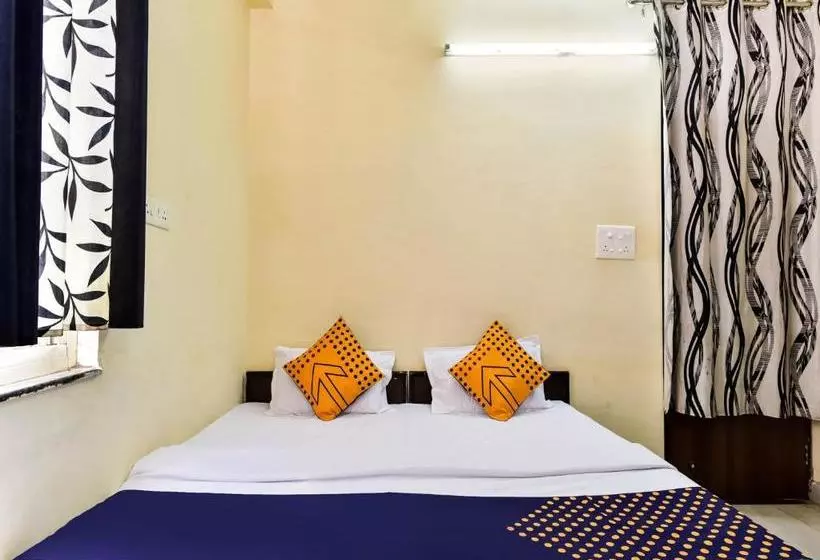 ホテル Spot On 67533 Dhanuka Residency Boys Hostel