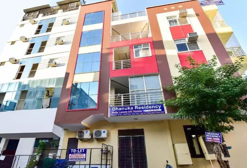 ホテル Spot On 67533 Dhanuka Residency Boys Hostel