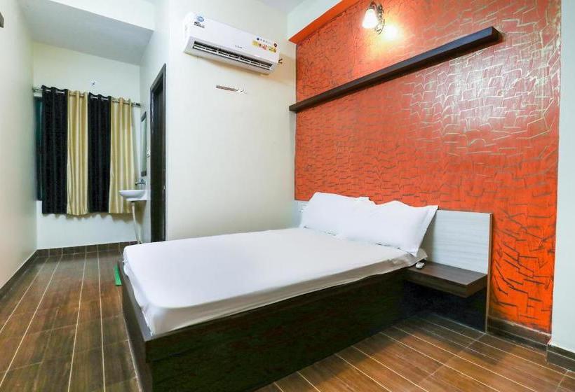 酒店 Spot On 74086 Hote Sri Sai Durga Lodge Hyderabad