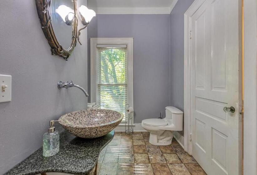 민박 Monroe Manor Inn