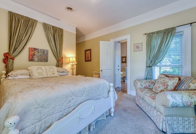 민박 Monroe Manor Inn