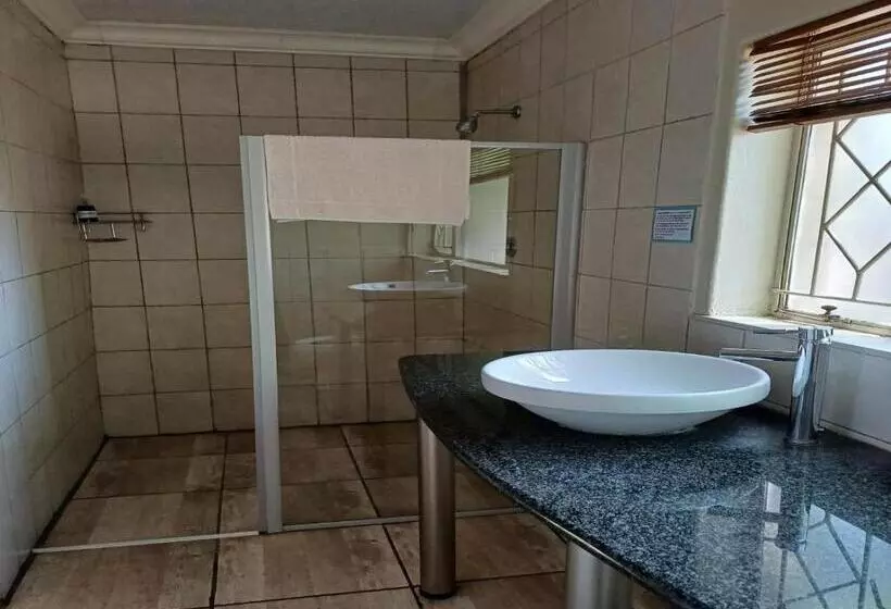 Bed and Breakfast Palms Lodge