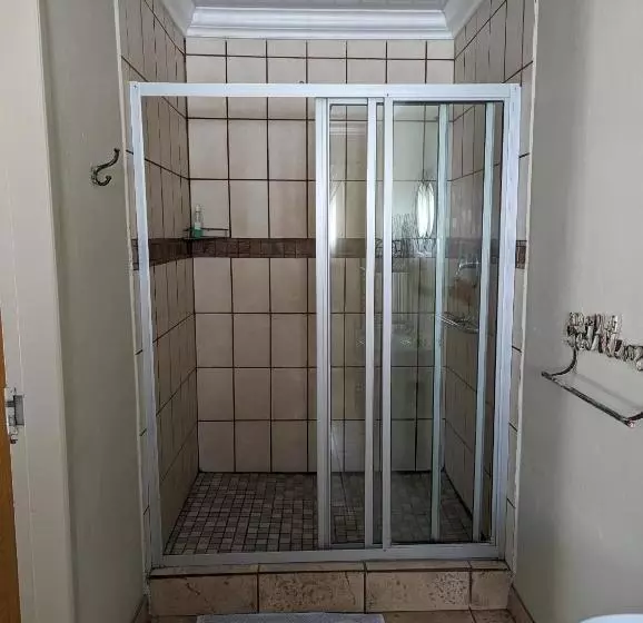 Bed and Breakfast Palms Lodge