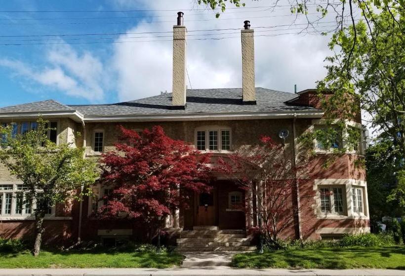 Bed & Breakfast The Jane Toronto