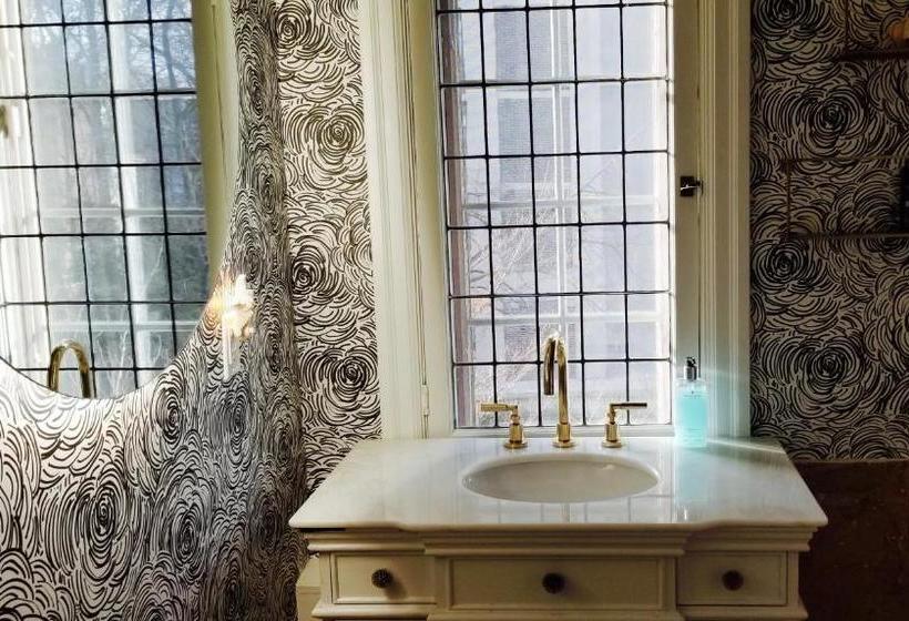 Bed & Breakfast The Jane Toronto