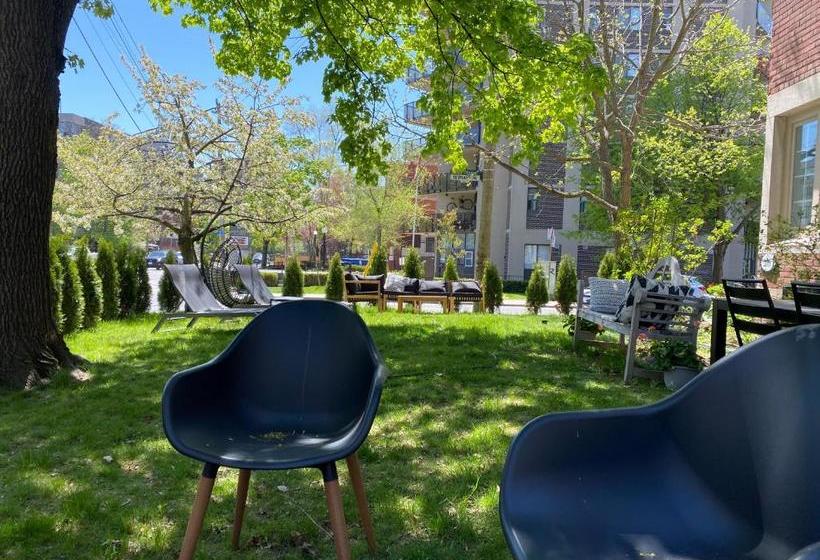 Bed & Breakfast The Jane Toronto