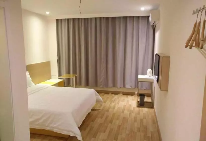 ホテル 7days Inn Ulanqab Jining Train Station Branch