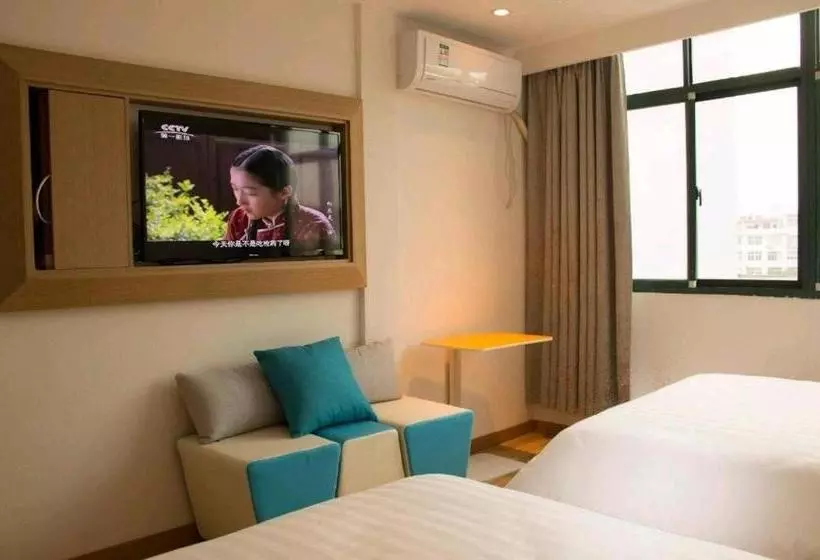 ホテル 7days Inn Ulanqab Jining Train Station Branch