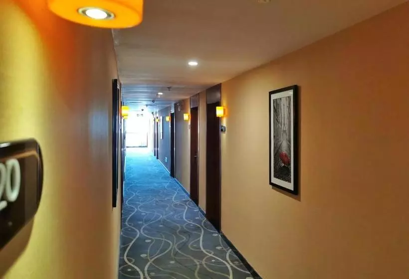 Hotelli 7 Days Premium· Tianjin Binhai International Airport