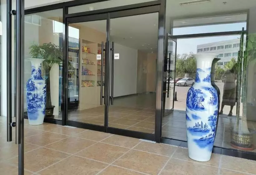 Hotelli 7 Days Premium· Tianjin Binhai International Airport