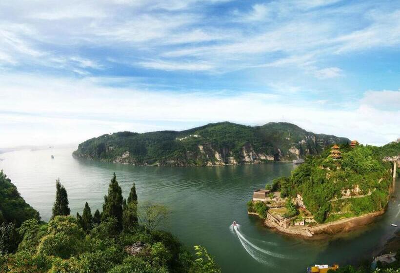 Hotel 7days Premium Yichang Gezhouba Branch