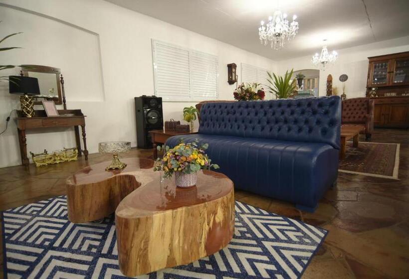 هتل Ivlas Boutique