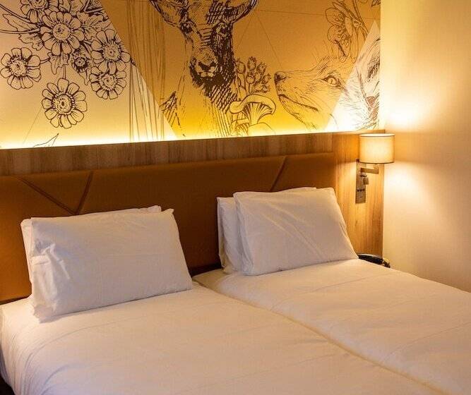 هتل Mercure Han Sur Lesse