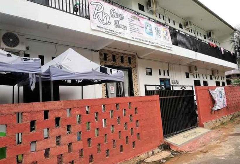 בית מלון כפרי Oyo 3748 Rn Guest House