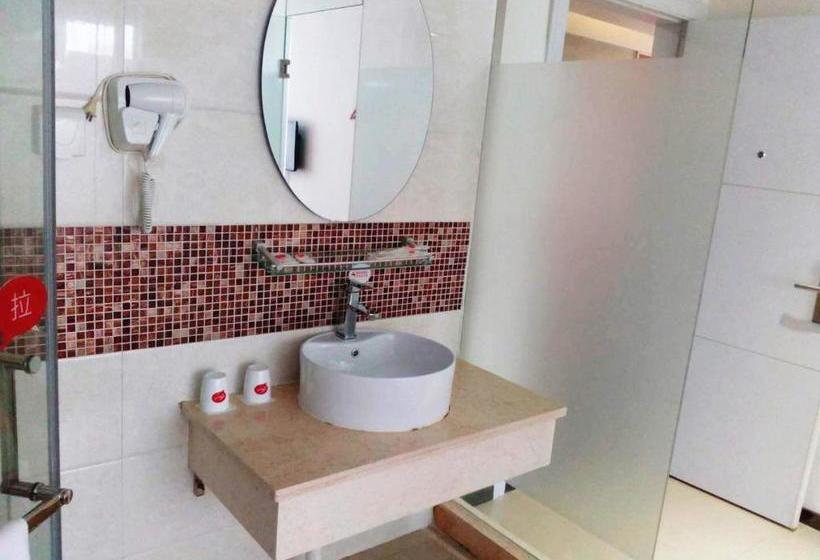 בית מלון כפרי Thank Inn Chain  Meizhou Jiaying University