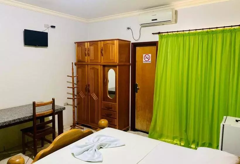 Hotelli Universitário Goiatuba