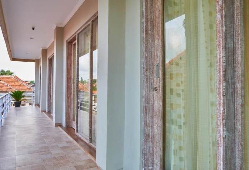 膳宿费 Jimbaran 5 Guesthouse