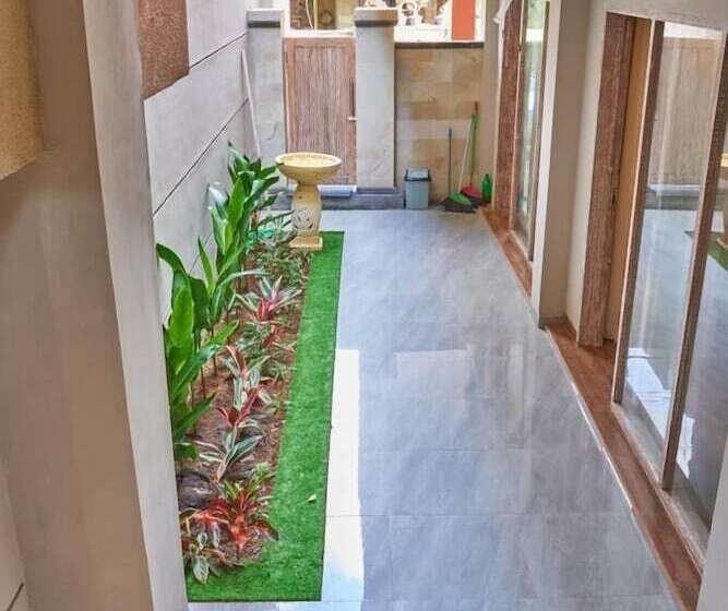 膳宿费 Jimbaran 5 Guesthouse