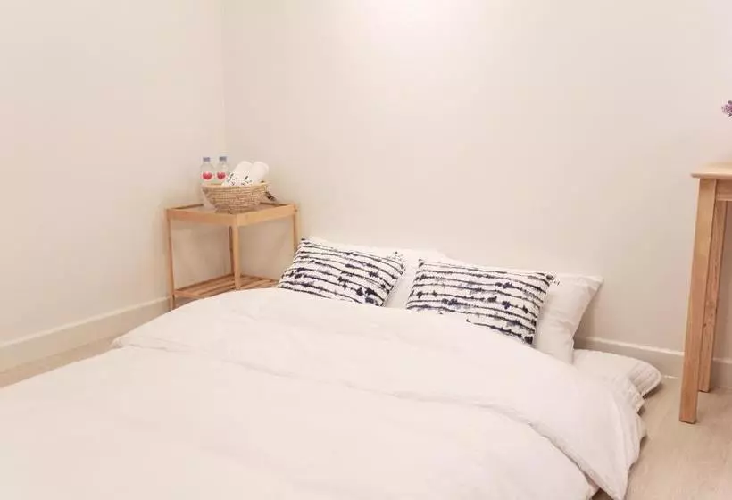 پانسیون Moonlight Galaxy Guesthouse