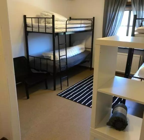 Retkeilymaja Hestra Guesthouse