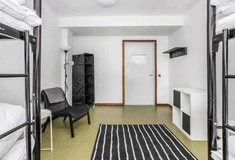 Retkeilymaja Hestra Guesthouse