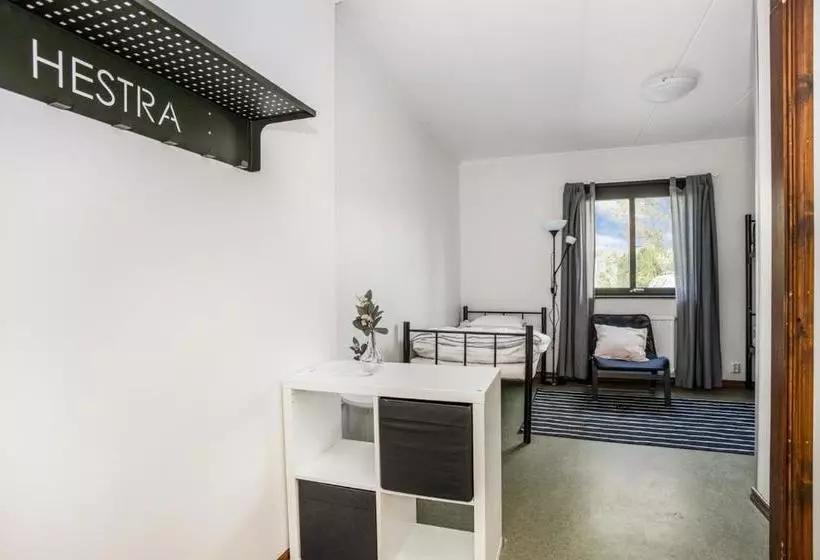 Retkeilymaja Hestra Guesthouse