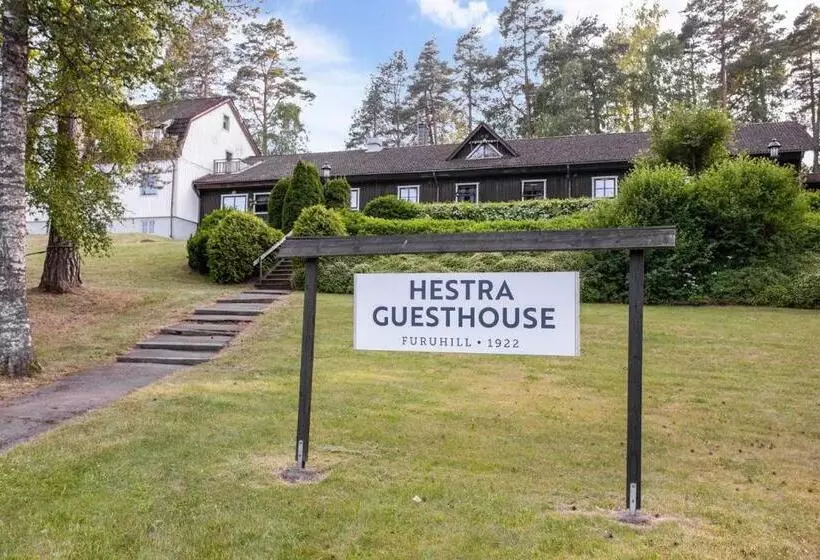 Retkeilymaja Hestra Guesthouse